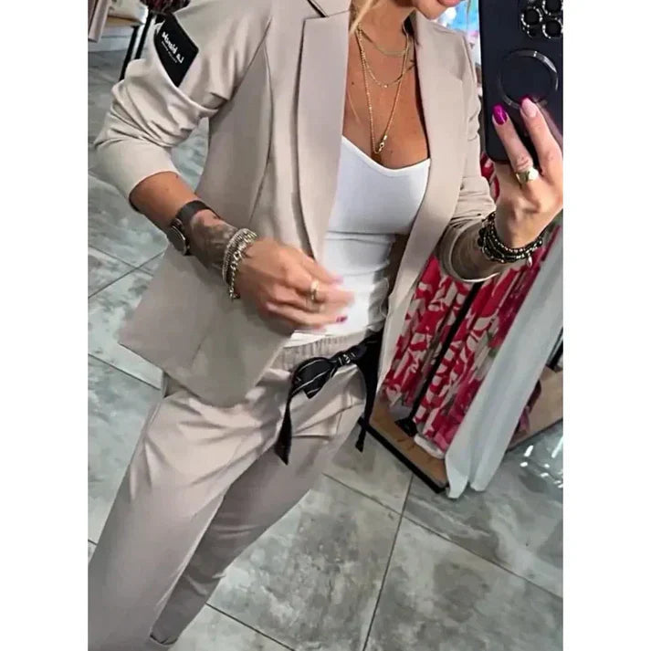 SENIA | Tweedelige set met zachte blazer & relaxte joggers